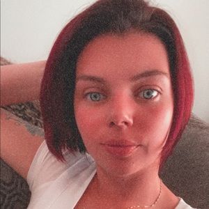 Meet your Posher, Clarissa